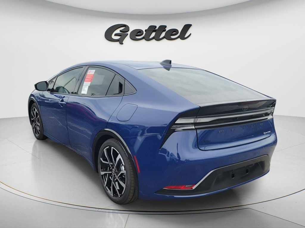 New 2026 Toyota Prius Plug-In Hybrid FWD image 4
