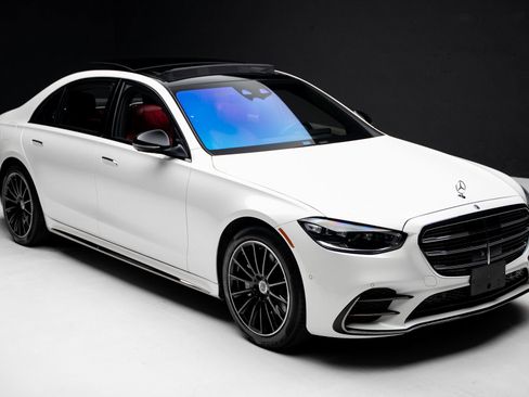 Used 2023 Mercedes-Benz S 500 4MATIC w/ AMG Line image 40