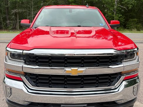 Used 2018 Chevrolet Silverado 1500 LT w/ All Star Edition AWD/4WD image 7