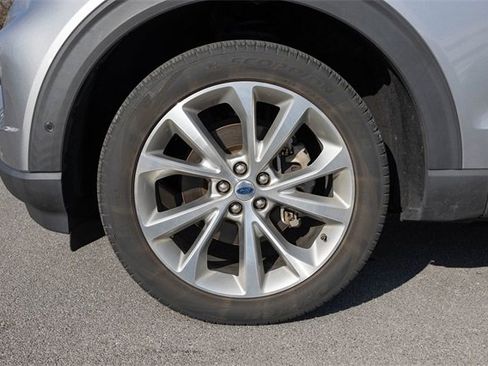 Used 2021 Ford Explorer Platinum w/ Equipment Group 601A image 5