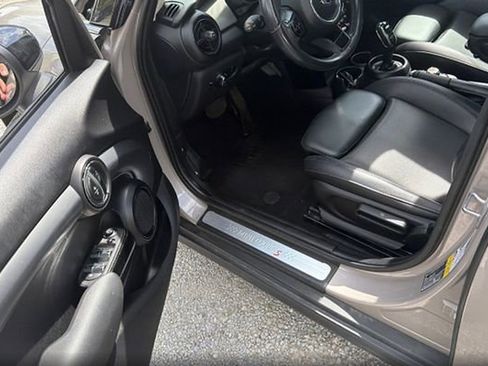 Used 2022 MINI Cooper S image 10