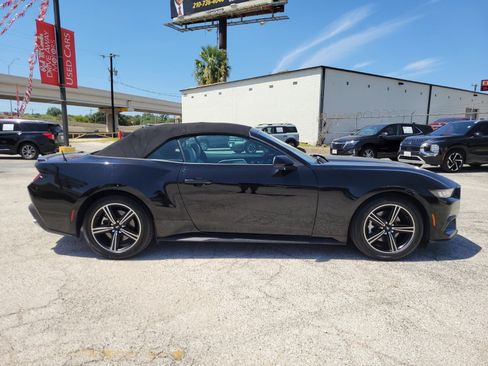 Used 2024 Ford Mustang Premium image 2