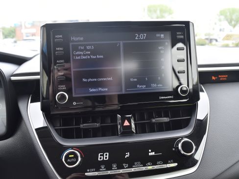 Used 2022 Toyota Corolla LE FWD image 18