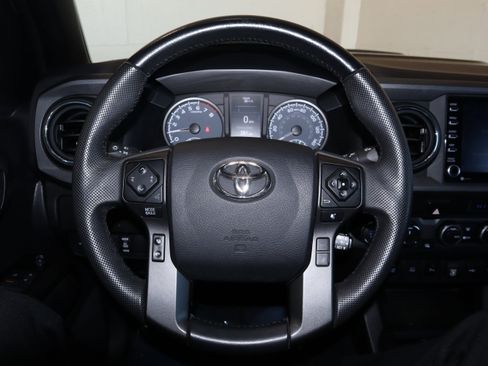 Used 2023 Toyota Tacoma TRD Sport V6 image 25