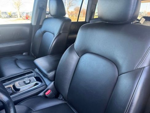 Used 2022 Nissan Armada SV image 18