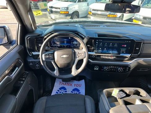 Used 2022 Chevrolet Silverado 1500 LT image 24