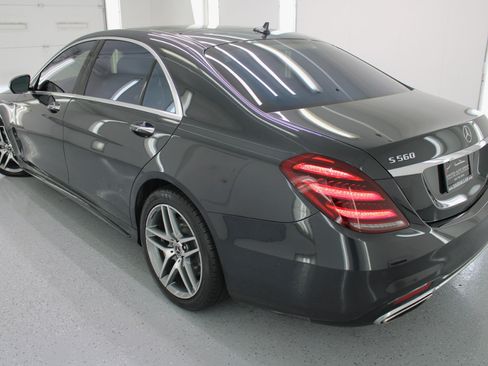 Used 2018 Mercedes-Benz S 560 Sedan image 31