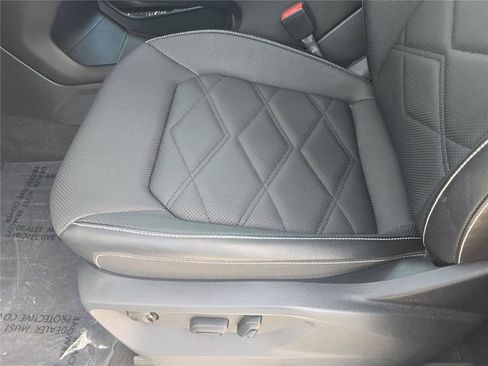 Used 2024 Volkswagen Atlas SE FWD image 18