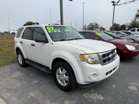 Used 2009 Ford Escape XLT image 1