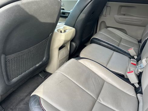 Used 2021 Kia Sedona EX image 4