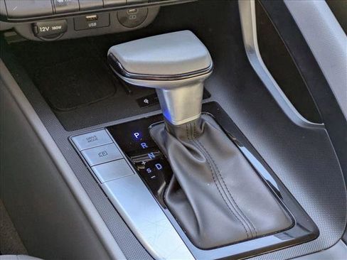 Used 2025 Hyundai Elantra Sport image 16