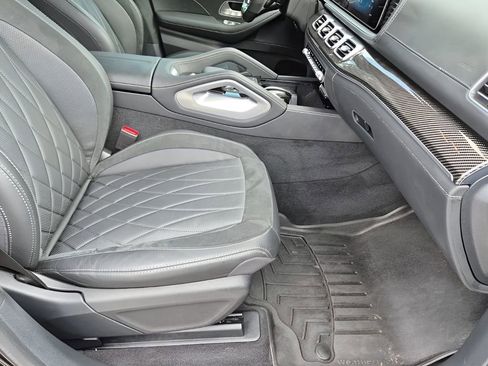 Used 2024 Mercedes-Benz GLS 63 AMG 4MATIC image 16