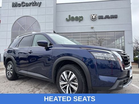 Used 2025 Nissan Pathfinder SL FWD image 1