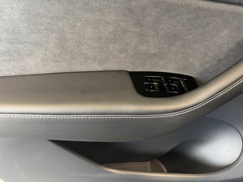 Used 2020 Tesla Model Y Performance image 13