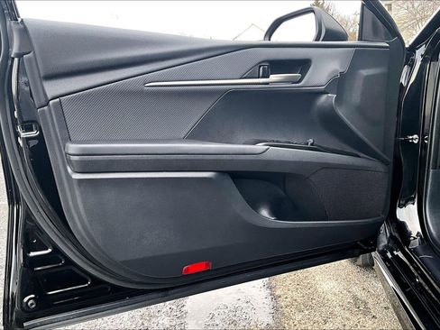 Used 2025 Toyota Camry SE image 21