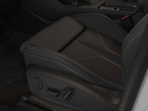 Certified 2025 Audi Q3 2.0T Premium w/ Convenience Package image 10