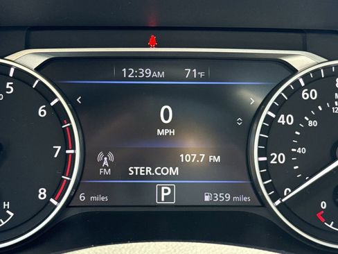 New 2025 Nissan Sentra SR w/ SR Premium Package FWD image 10