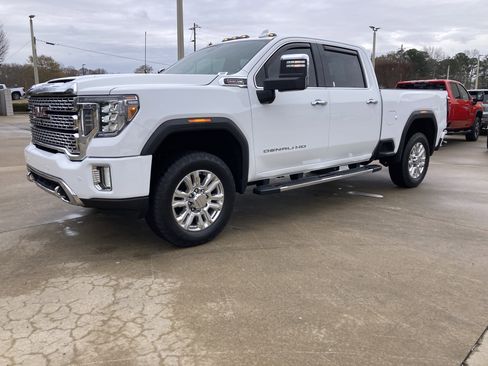 Used 2022 GMC Sierra 2500 Denali image 1