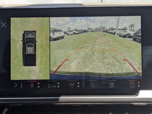 Certified 2025 Chevrolet Silverado 1500 RST AWD/4WD image 27