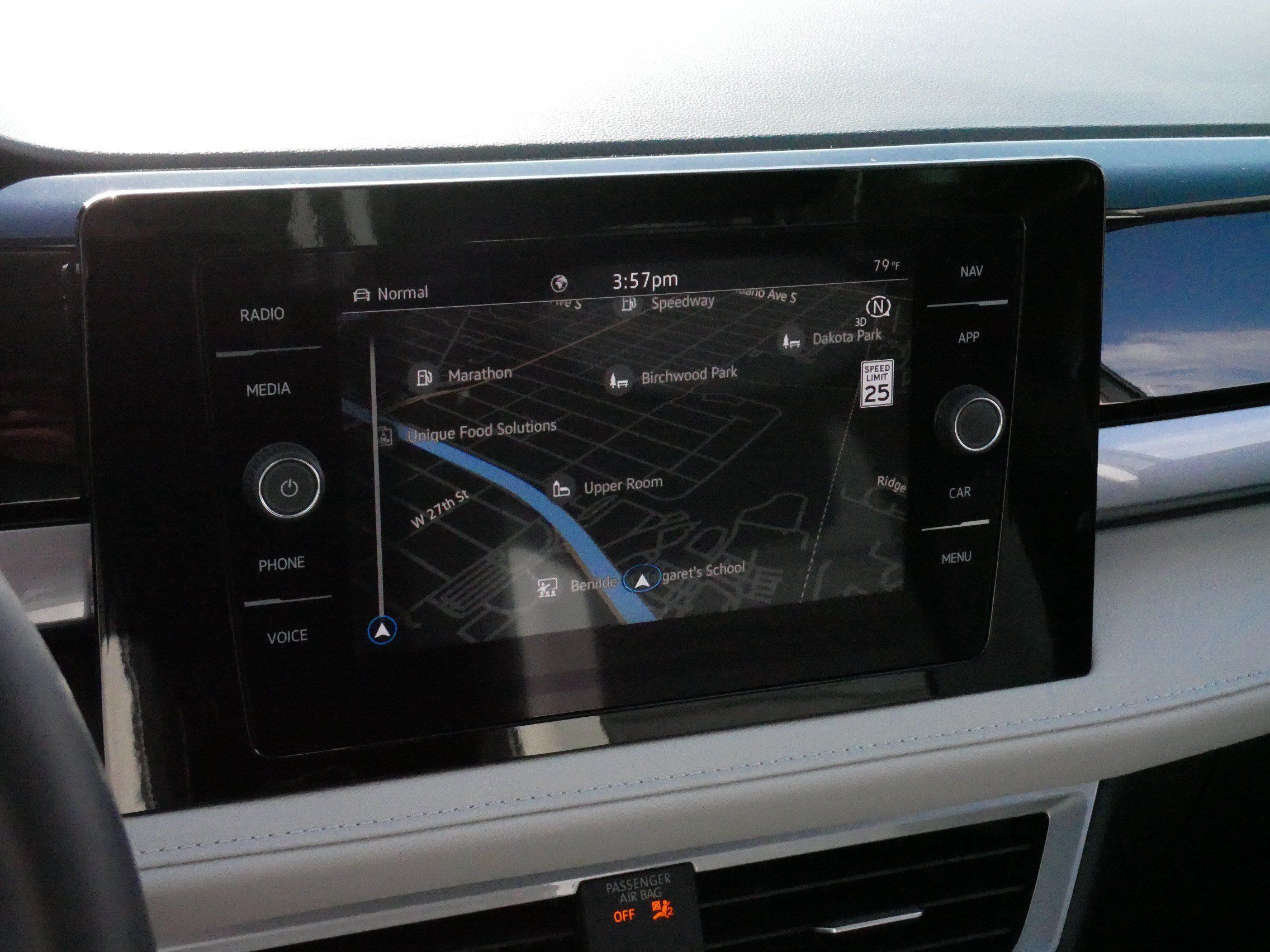 Certified 2025 Volkswagen Taos SEL AWD/4WD image 23
