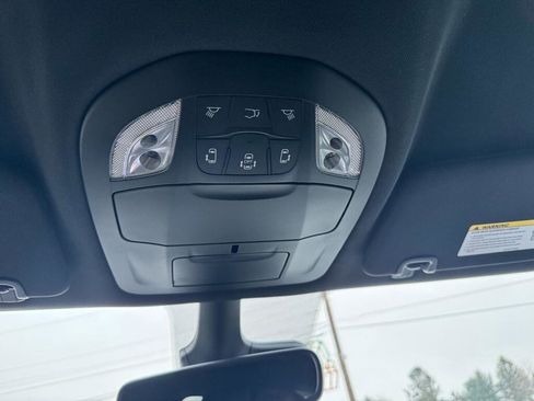 Used 2026 Chrysler Pacifica Select w/ S Appearance Package image 26