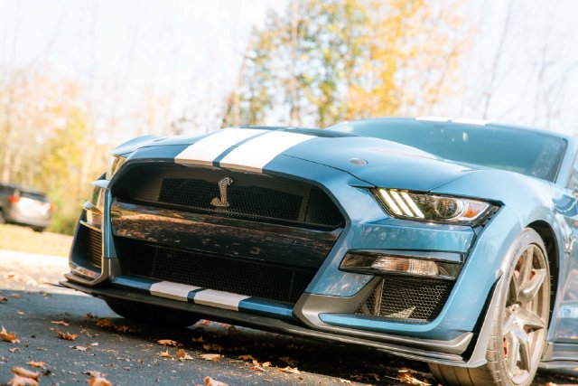 Used 2020 Ford Mustang Shelby GT500 w/ Carbon Fiber Track Pack RWD image 35
