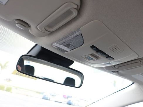 Used 2022 Toyota Corolla LE image 23