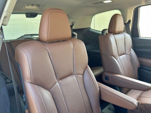 Used 2019 Subaru Ascent Touring AWD/4WD image 41