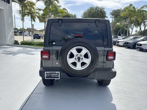 Used 2019 Jeep Wrangler Unlimited Sport S AWD/4WD image 2