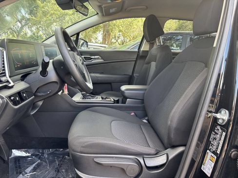 Used 2025 Kia Sportage LX FWD image 24