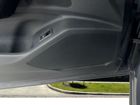 Used 2025 Audi Q6 e-tron Premium w/ Convenience Package image 22