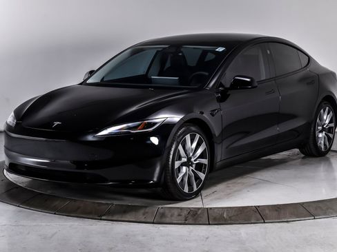 Used 2024 Tesla Model 3 Long Range AWD/4WD image 2