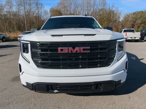 Used 2024 GMC Sierra 1500 Pro w/ Graphite Edition image 9