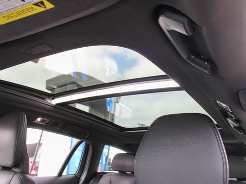 Used 2020 Volvo V60 T5 Momentum w/ Protection Package Premier image 33