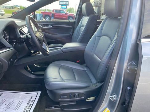 Used 2024 Buick Enclave Essence w/ Experience Buick Package AWD/4WD image 9