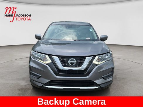 Used 2020 Nissan Rogue S FWD image 2