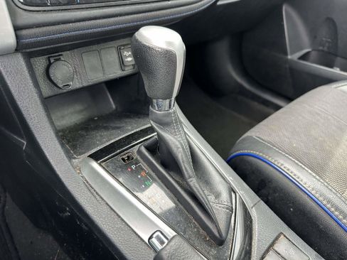 Used 2017 Toyota Corolla SE w/ Carpet Mat Package (TMS) FWD image 18