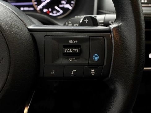 Used 2024 Nissan Rogue SV AWD/4WD image 29