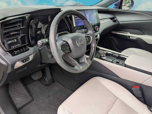 Used 2024 Lexus RX 350 Premium Plus w/ Convenience Package image 6