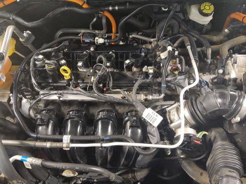 Used 2020 Ford Escape Titanium w/ Titanium Premium Package 2.0 image 30