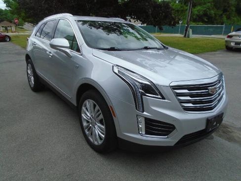 Used 2017 Cadillac XT5 Premium Luxury AWD/4WD image 3