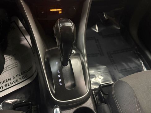 Used 2019 Chevrolet Trax LS image 29