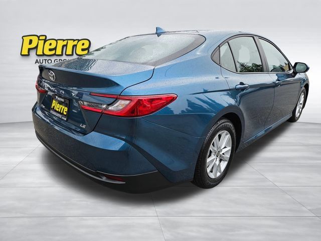 Used 2025 Toyota Camry LE FWD image 5