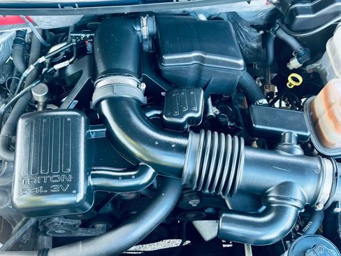 Used 2010 Ford F150 Lariat AWD/4WD image 6