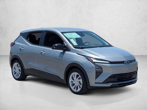 New 2027 Chevrolet Bolt LT w/ Comfort Package FWD image 5