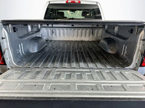 Used 2014 GMC Sierra 1500 SLT w/ SLT Crew Cab Value Package AWD/4WD image 24