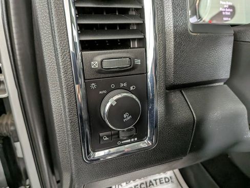 Used 2016 RAM 3500 Laramie w/ Cold Weather Group image 20