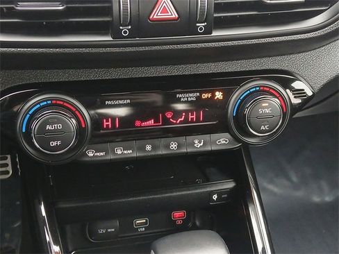 Used 2022 Kia Forte GT-Line w/ GT-Line Premium Package image 19