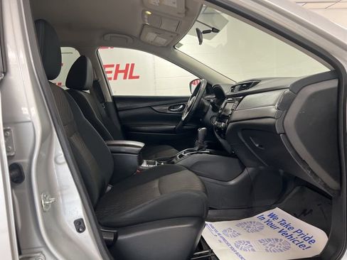 Used 2018 Nissan Rogue SV AWD/4WD image 12
