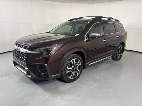 Used 2023 Subaru Ascent Touring AWD/4WD image 4